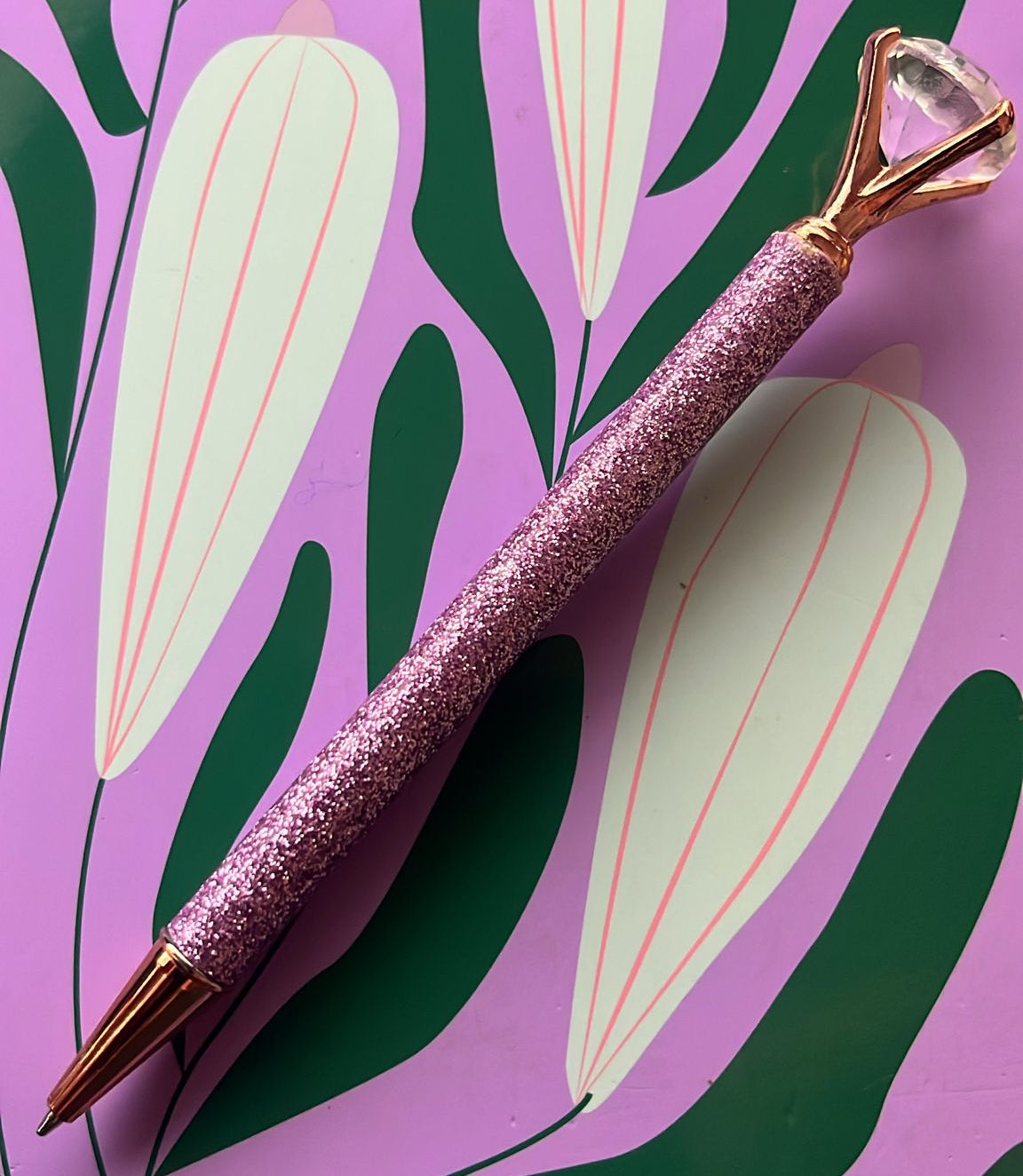 Formschöner Kugelschreiber